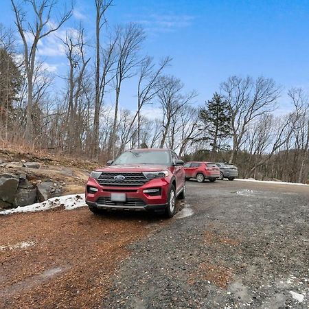 Вілла Muskoka Retreat Stunning Hilltop Views Гантсвілл Екстер'єр фото